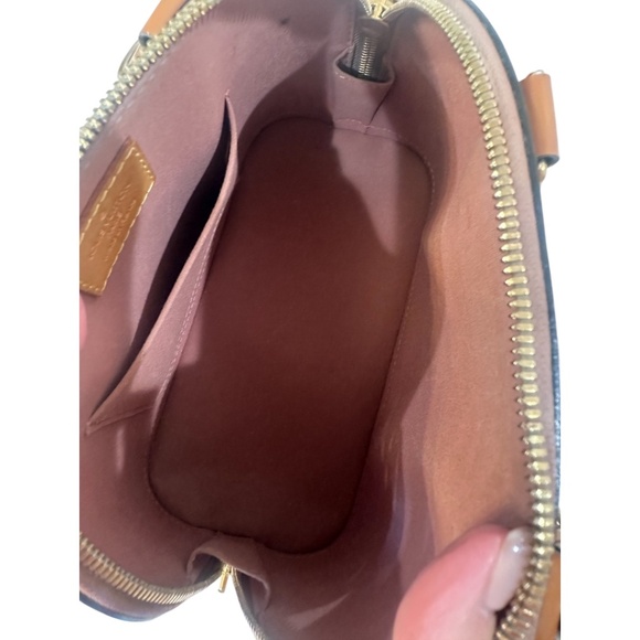 Louis Vuitton Alma BB Vernis Rose Velours - Picture 7 of 10